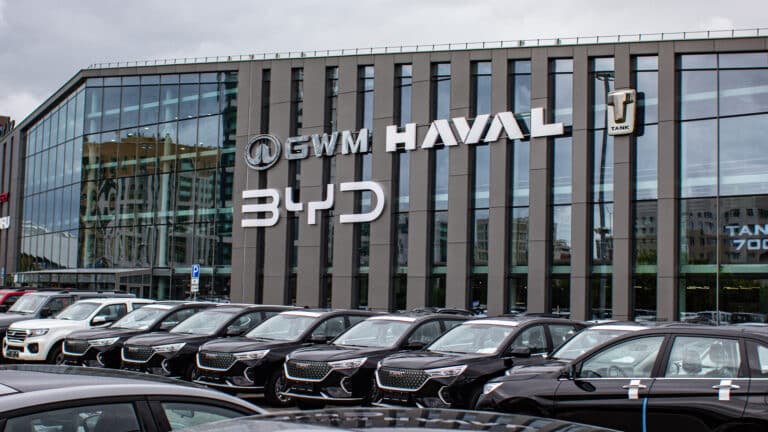 BMW, Mercedes, Audi и Volkswagen теряют покупателей в Китае