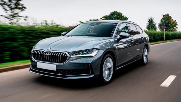 Универсал Skoda Superb получил шанс на продажи в Казахстане