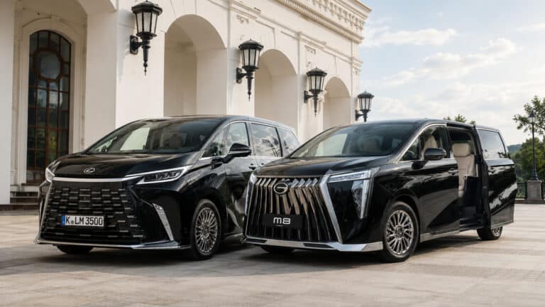 Минивэн GAC M8 сравнили с Lexus LM и оценили его комфорт