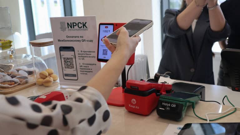 Что будет с оплатой картами после запуска единого QR в Казахстане