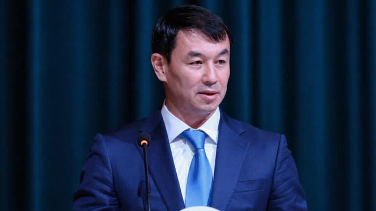 Чиновников Алматы заставят быстрее реагировать на жалобы горожан