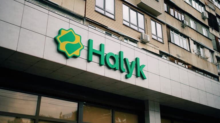 Halyk Bank снова заплатит акционерам сотни миллиардов тенге дивидендов