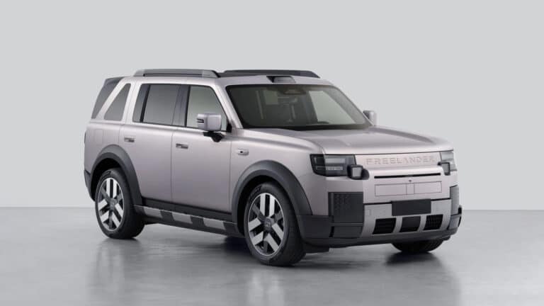 Возрожденный Freelander показал первый серийный кроссовер