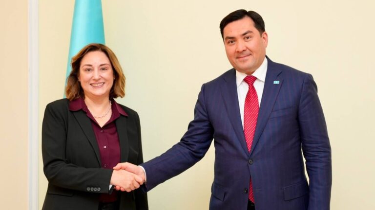 Ақкенженов АҚШ елшісімен энергетикалық қауіпсіздік мәселесін талқылады