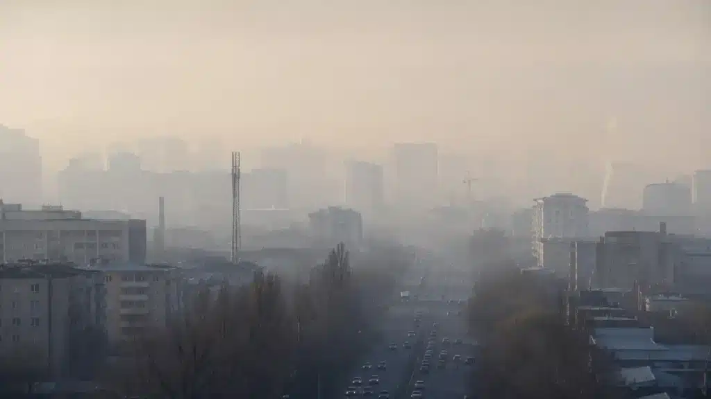 Повышенное загрязнение воздуха прогнозируют синоптики во вторник