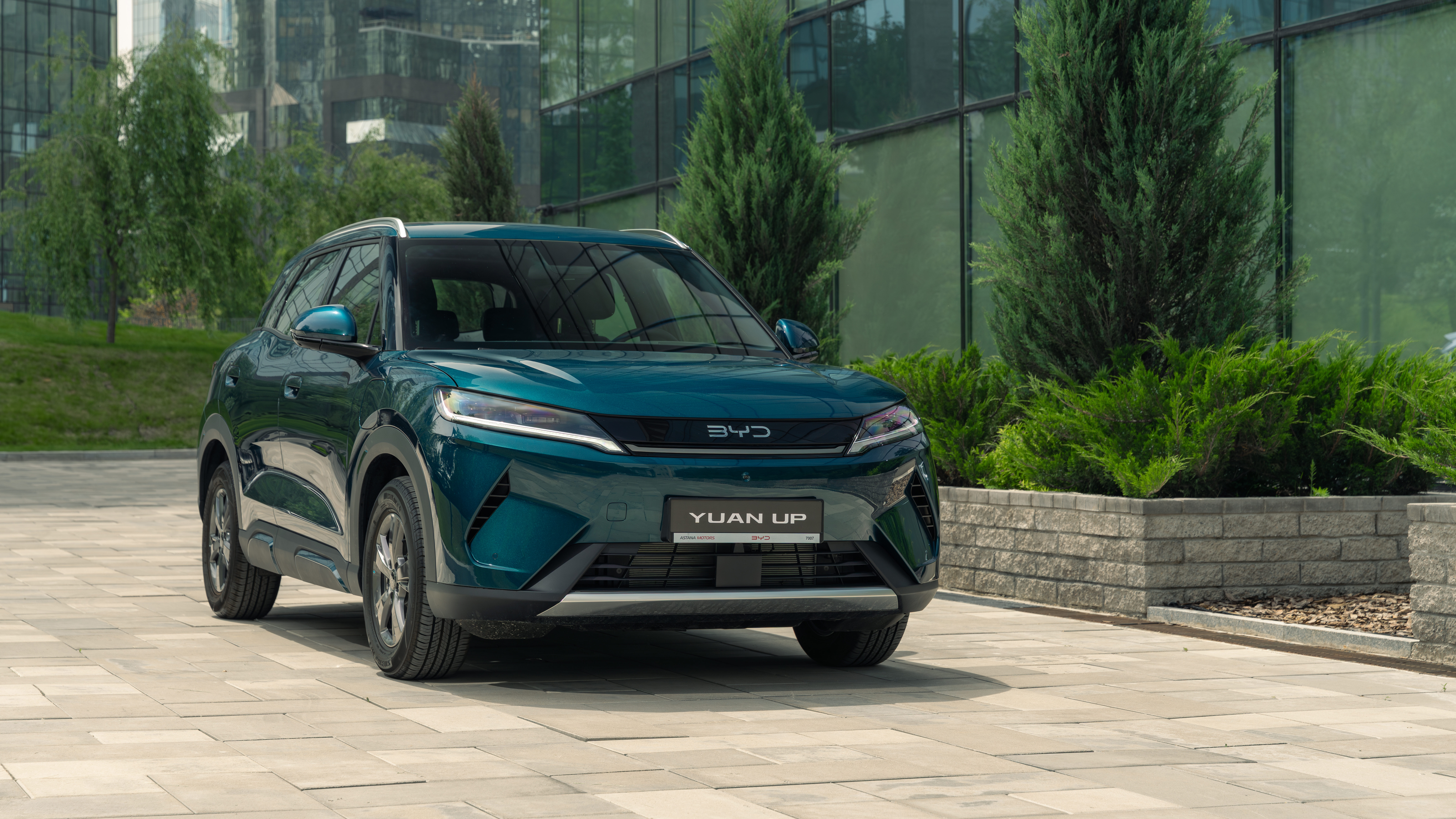 BYD раскрыл оснащение гибридного Yuan Up для Казахстана