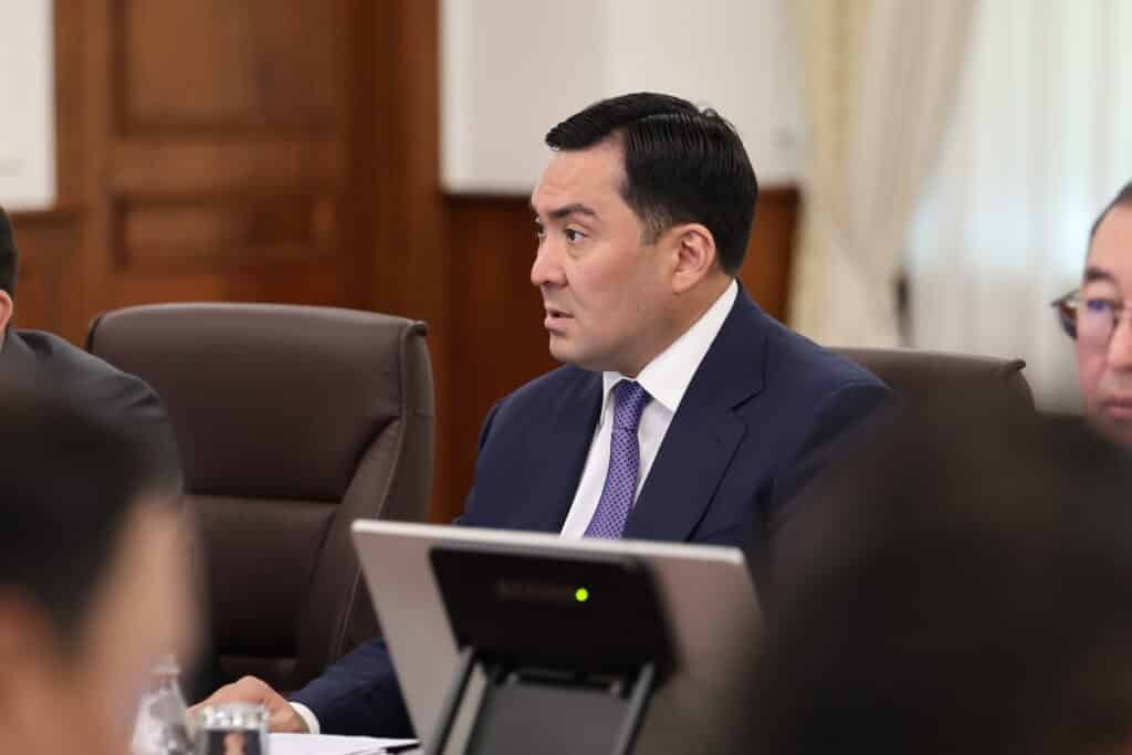 Глава Минэнерго на фоне дефицита вновь пообещал добиться профицита электроэнергии / Серикжан Ковланбаев