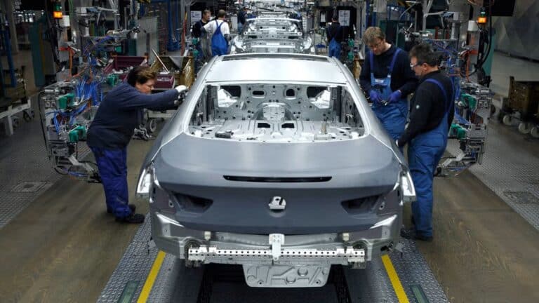 В России наладили выпуск «пиратских» BMW X5, X6 и X7