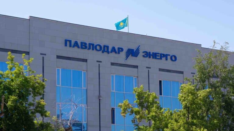 Миллиардер Кан мен Клебановқа тиесілі кәсіпорын топ-менеджері 87 млн теңге алған