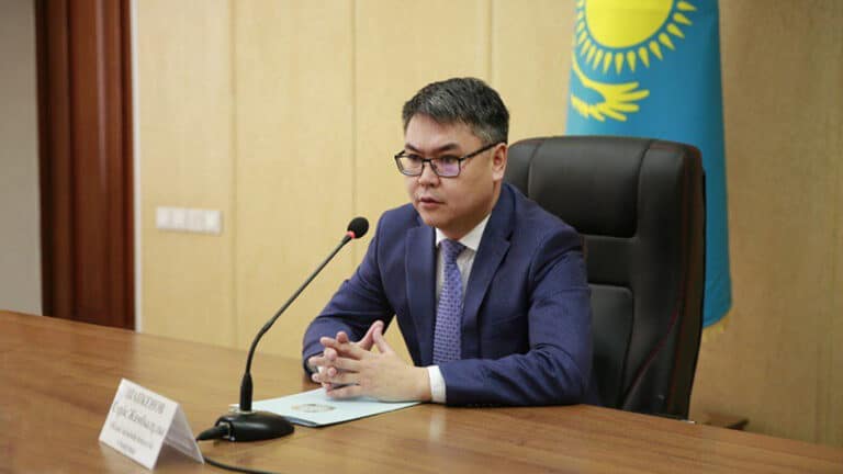 Атырау облысының әкімі Серік Шәпкенов қызметінен босатылды
