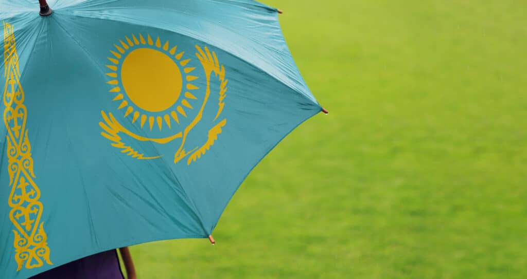 На Казахстан снова надвигаются жара и мощные ливни