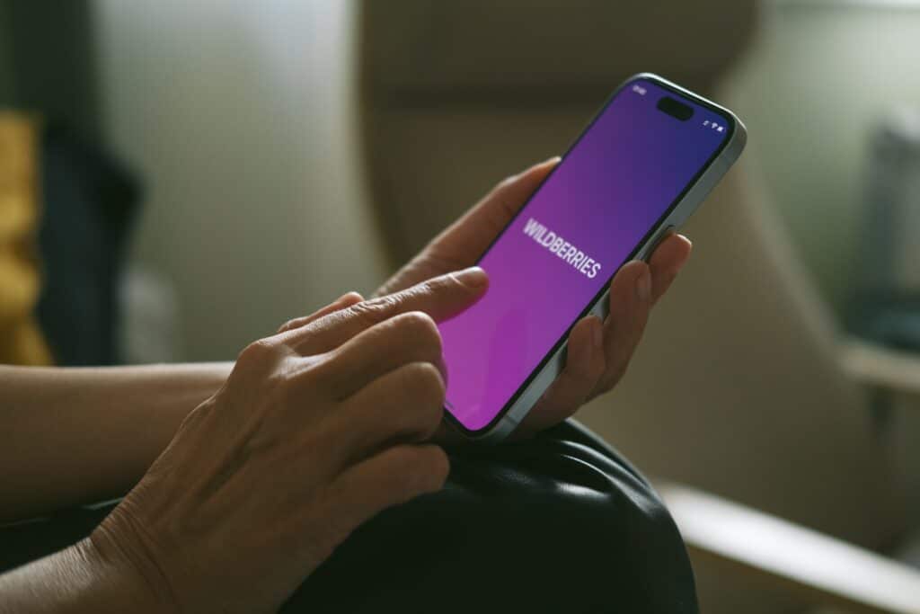 Wildberries временно снял с продажи товары с атакованных российских складов
