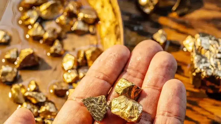 Алтын өндіруші компания басшыларына 91 млн теңге төлеген