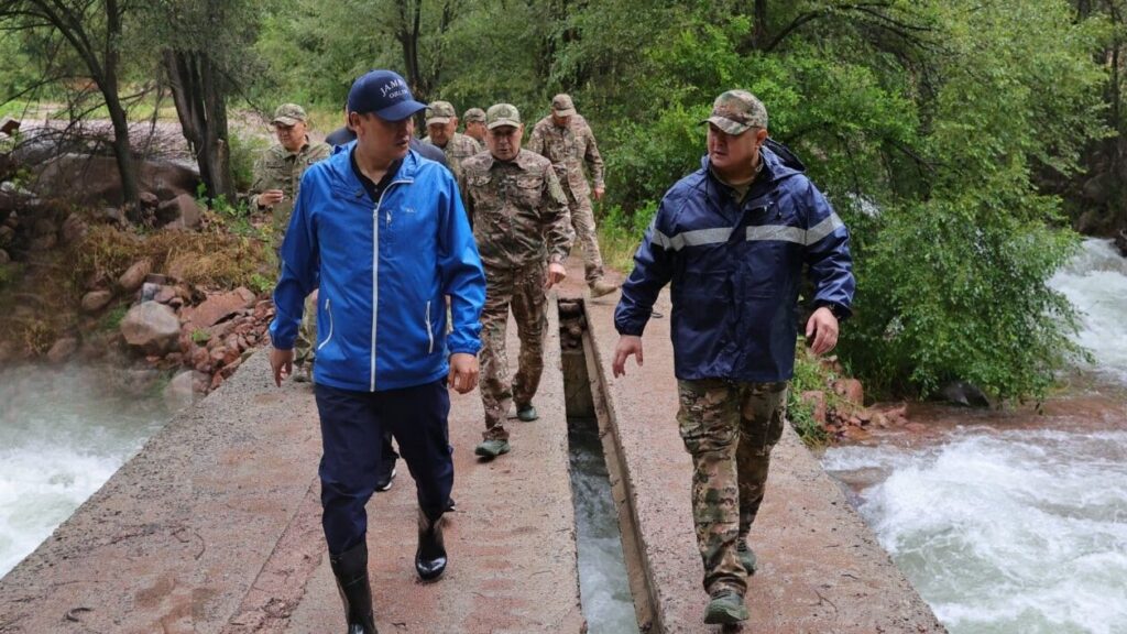 Аким Жамбылской области поручил усилить контроль за селевой опасностью