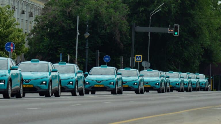Green SM расширил зону работы в Алматы, но пассажиры жалуются на цены
