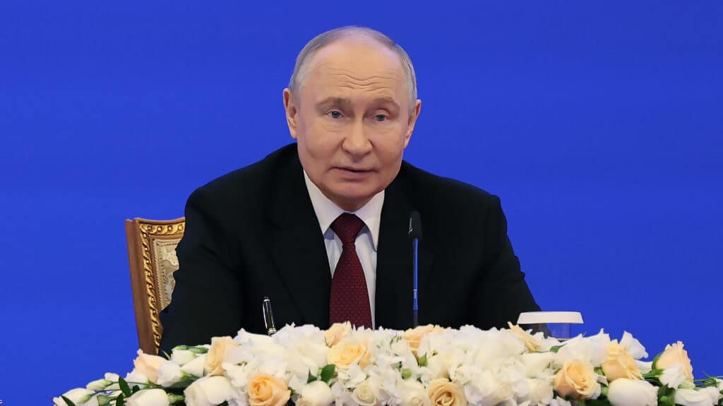 Путин поздравил Токаева с победой партии «Адилет» на выборах в Курултай