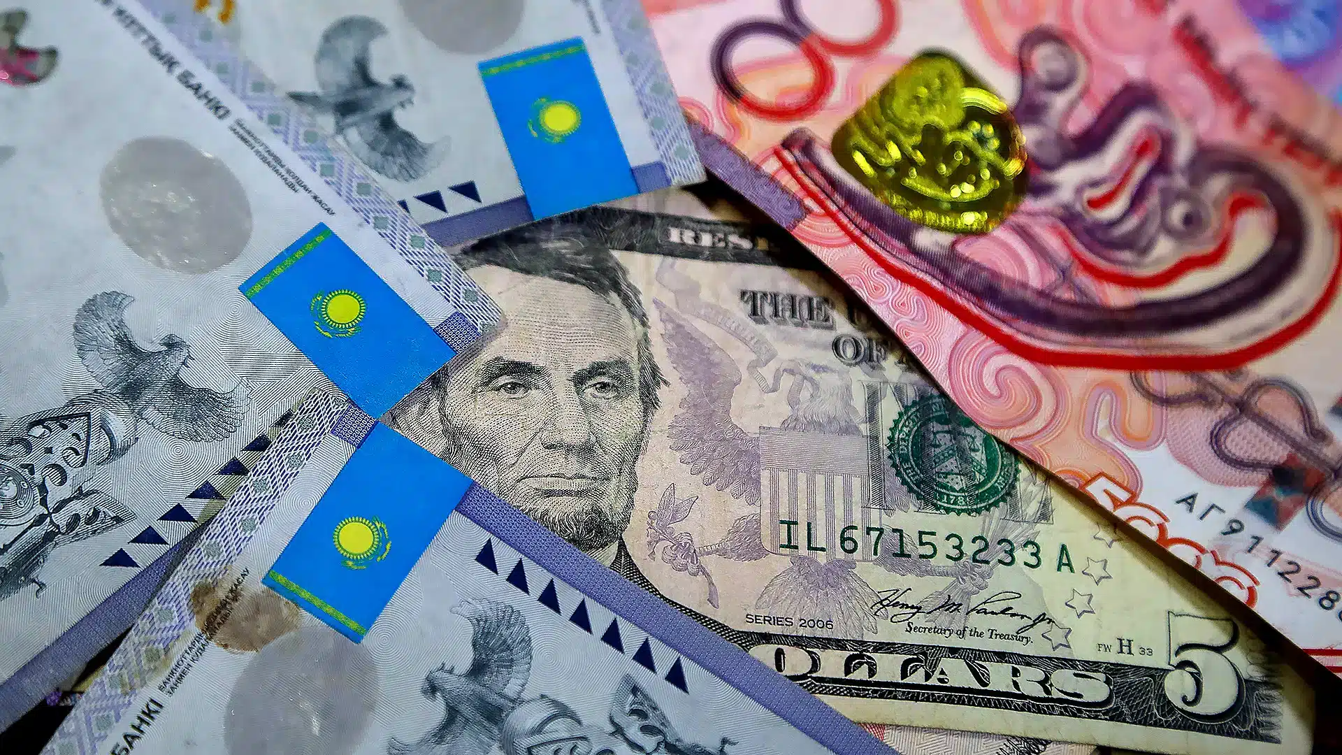 Елде 2 миллионға дейінгі жалақыны қандай мамандарға ұсынылады