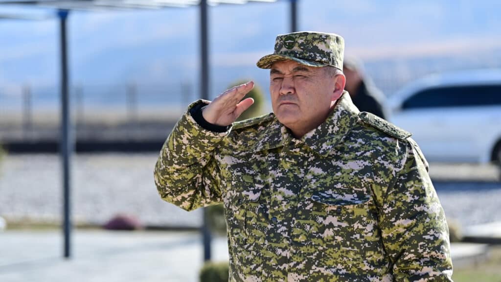«Останется другом»: Жапаров не вернет Ташиева во власть Кыргызстана