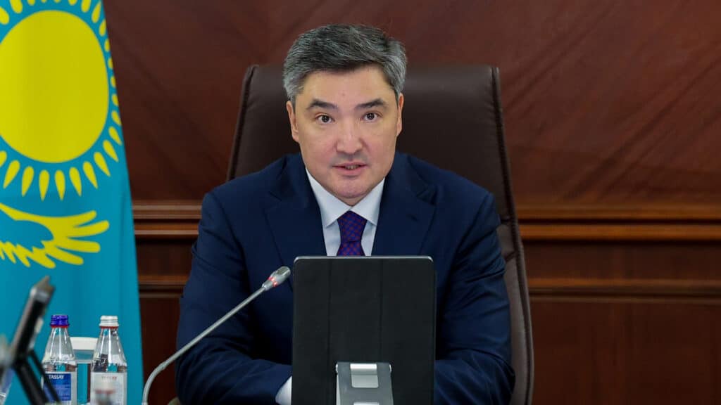 Правительство Казахстана вновь возглавил Бектенов