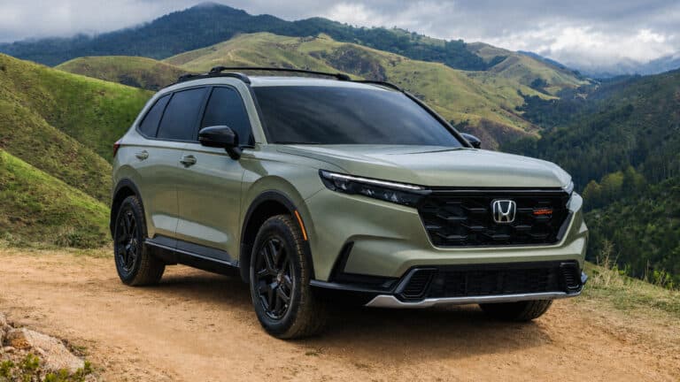 Honda CR-V обошел Toyota RAV4 по продажам в США