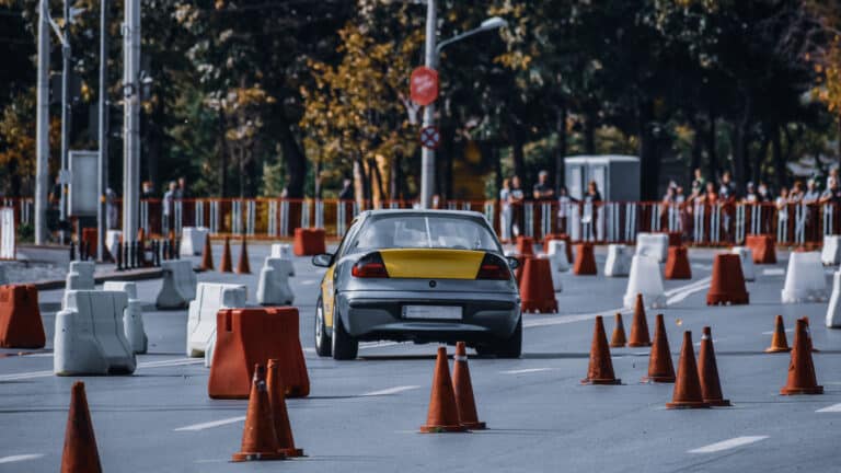 В Казахстане опровергли слухи о передаче автошкол частникам