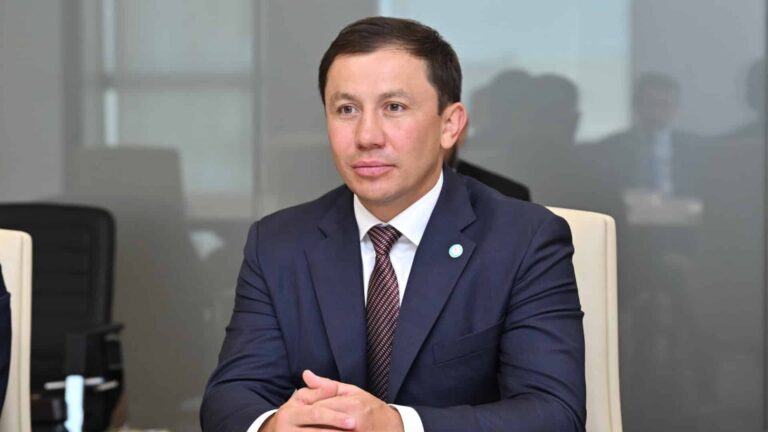 Украина Геннадий Головкинді Ресейді қолдады деп айыптады