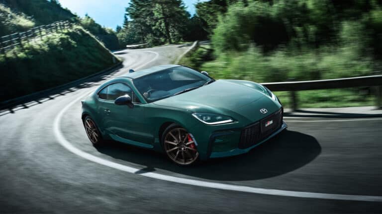 Toyota спорттық моделін жаңғыртты
