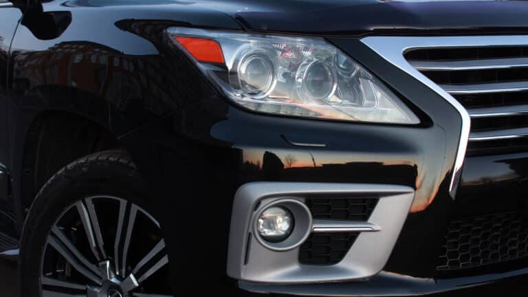 В Астане наказали водителя Lexus с номером «KAZAK»