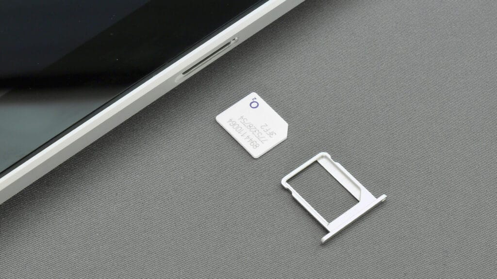 Токаев поручил масштабировать внедрение обязательных детских SIM-карт