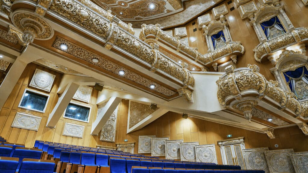 Фото: t.me/RustamEmomali, бильд-редактор: Адэлина Мамедова