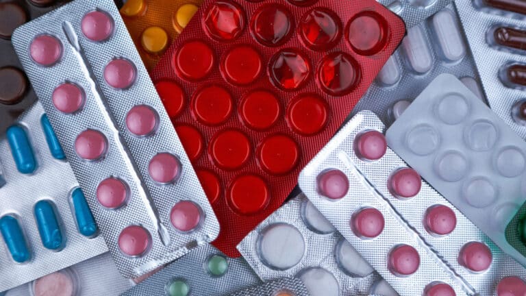 Казахстанцы смогут за пару минут узнать о наличии бесплатных лекарств
