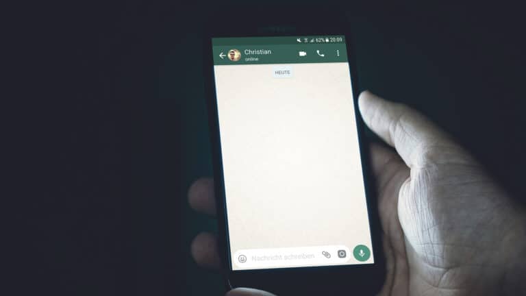 «Займи денег»: лже-родственники из WhatsApp украли миллионы в ЗКО