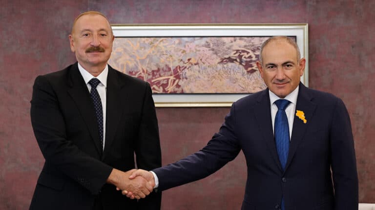President Aliyev, PM Pashinyan meet, discuss Azerbaijan-Armenia peace