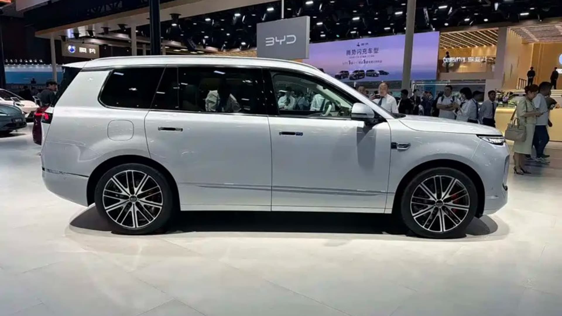 Кроссовер BYD Sealion 08 / Фото: Autohome