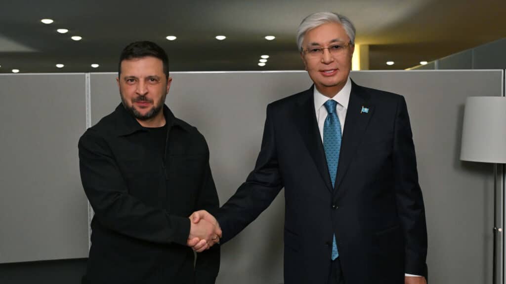 Токаев поздравил Зеленского с Днем независимости Украины