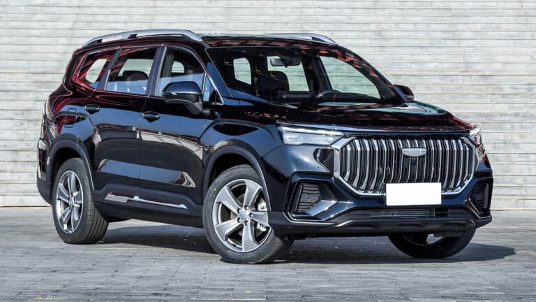 Блогер из Костаная объяснил, почему сменил Jetour на Geely