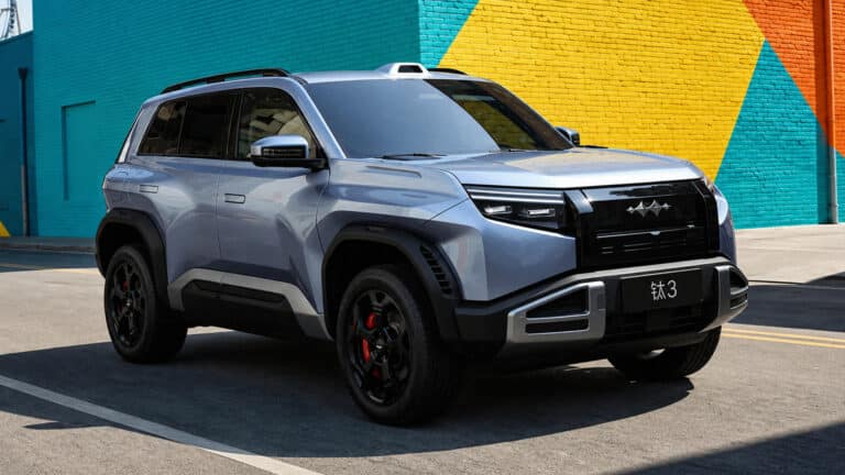 BYD представила обновленный Leopard 3 со сверхбыстрой зарядкой
