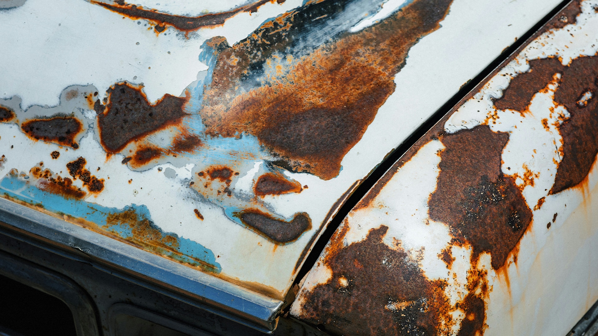 Ржавчина на кузове автомобиля / Фото: unsplash