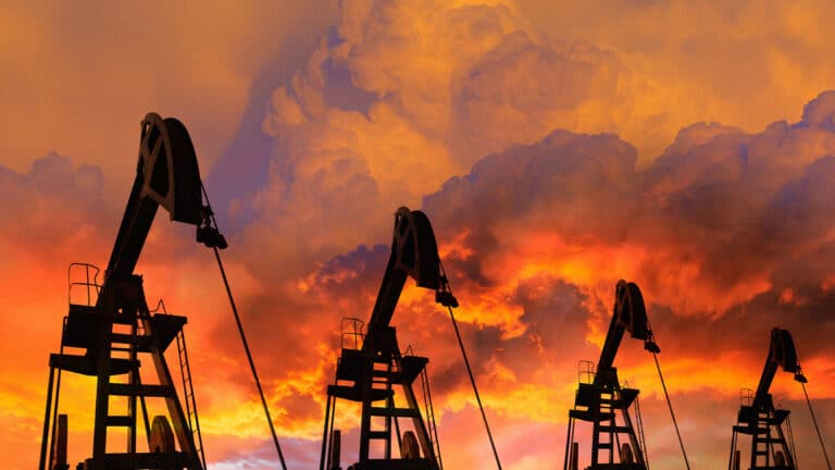 Компания миллионера Ракишева покупает нефтегазовые активы за $305 млн