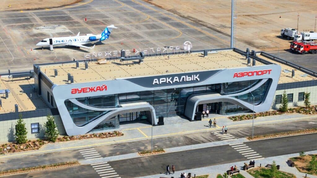 В Аркалыке спустя 30 лет возобновили регулярные авиарейсы