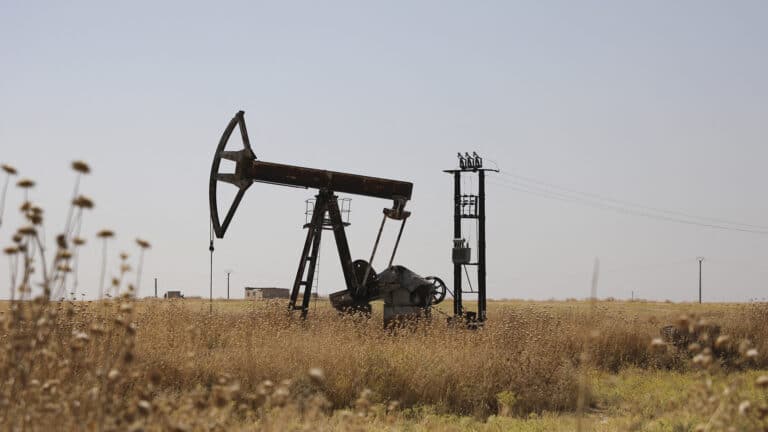 Добыча нефти в Казахстане принесла гражданину Китая 23 млрд теңге
