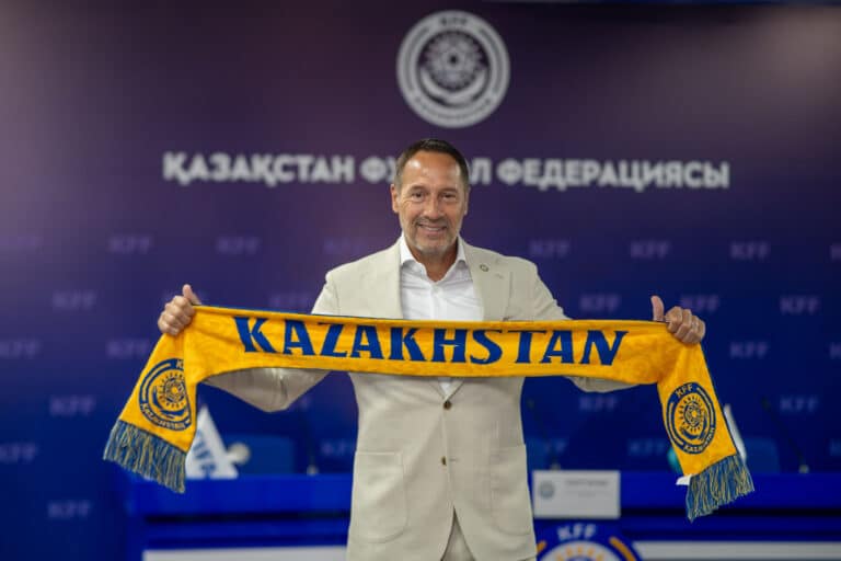 Джон ван ’т Схип представлен главным тренером сборной Казахстана