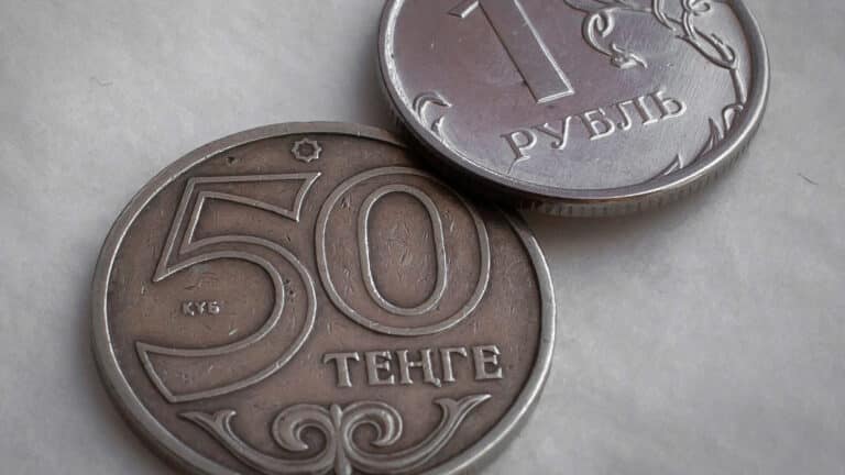 Как ослабление рубля может повлиять на Казахстан