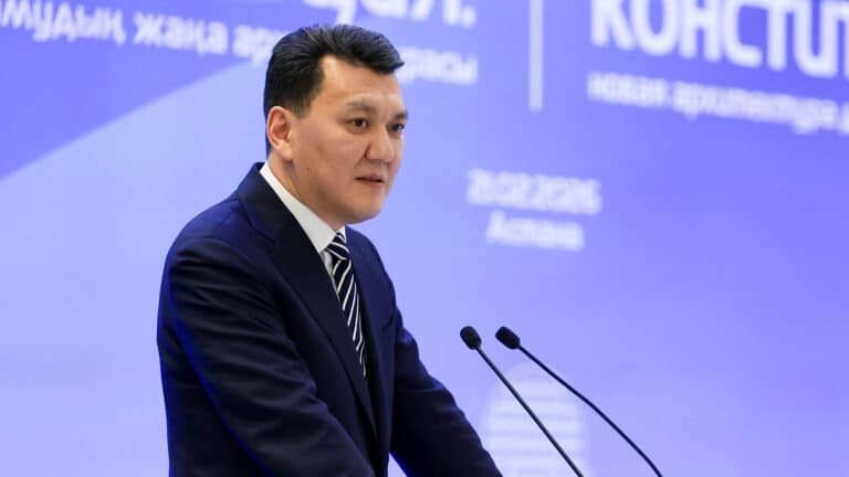 Ерлан Карин жестко отреагировал на скандальную проповедь на тое