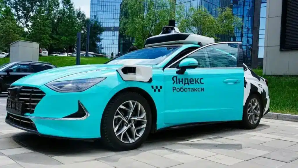 В Казахстане вступают в силу правила запуска беспилотных авто и роботакси