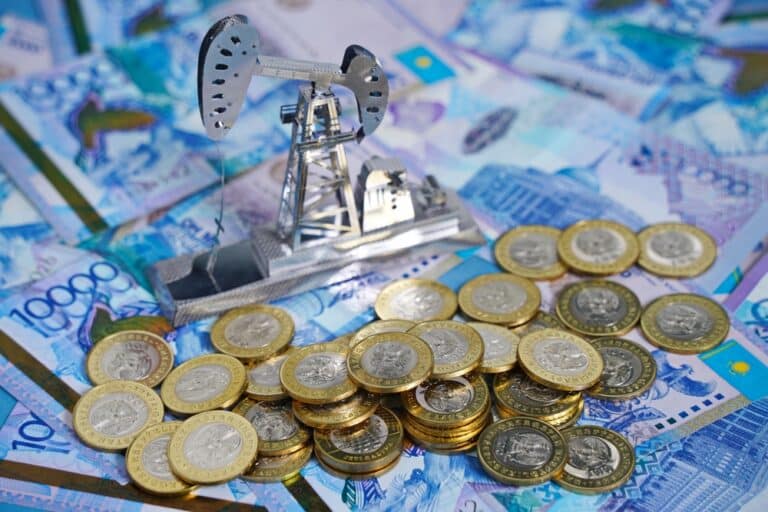 Үкімет жеті айда Ұлттық қордан бөлінетін қаржының басым бөлігін жұмсап тастаған
