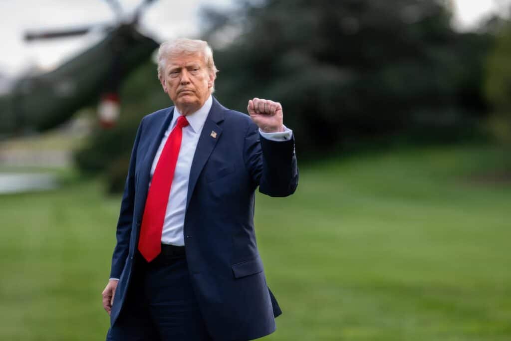 Трамп жестко прошелся по канадским властям и пригрозил пошлинами