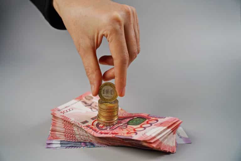 Халықтың депозитте жинаған ақшасы бір жылда 4,5 трлн теңгеге өскен