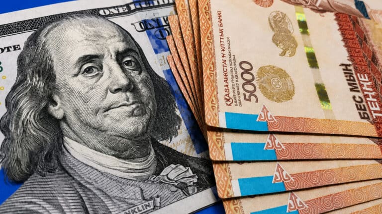 Теңге 5 күн қатарынан нығайып келеді: нарықта доллар құны 469 теңгеге жетті