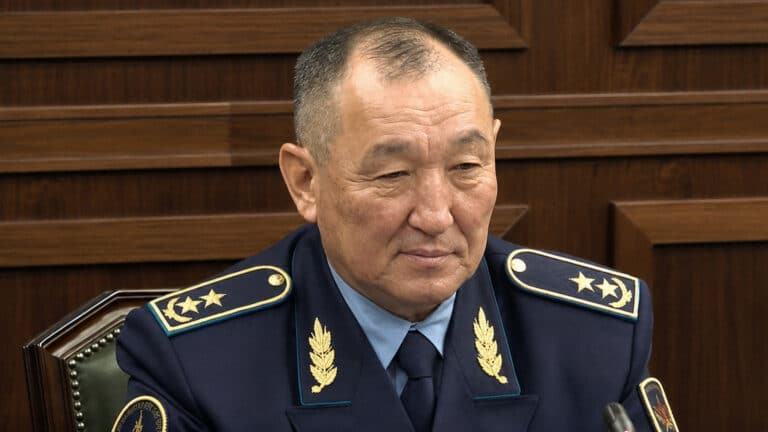 Главы Минобороны и МВД сохранили свои посты в Казахстане